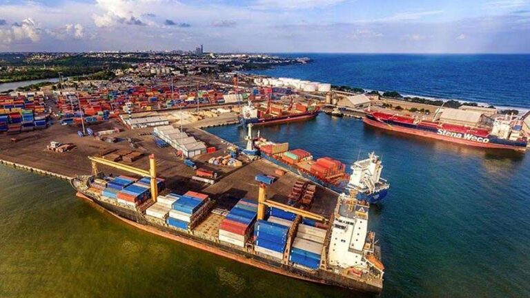 Autoridad Portuaria Dominicana toma medidas en Puertos por paso de la Tormenta Laura