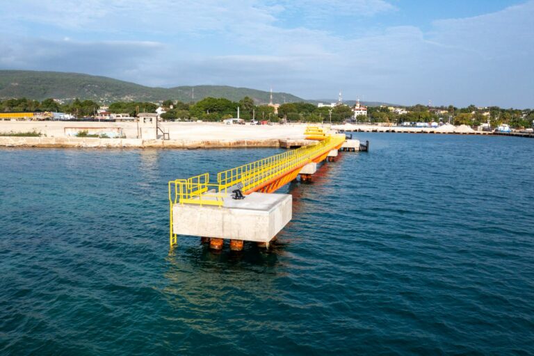 Presidente Abinader inaugura nuevo Puerto de Barahona.