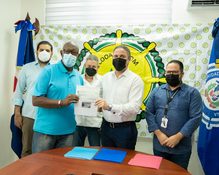 Cooperativa Autoridad Portuaria inicia formalmente operaciones con pago a socios.