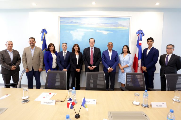 Director ejecutivo BID conoce detalles  Proyecto del Puerto de Manzanillo.