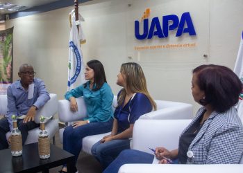 Autoridad Portuaria Dominicana y Ministerio de Medio Ambiente imparten charla a estudiantes.