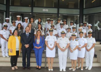 Director Autoridad Portuaria Dominicana valora aportes de la mujer marítima.