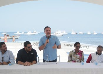 Director de Autoridad Portuaria da primer palazo para construcción de muelle pesquero en Cabeza de Toro, Punta Cana