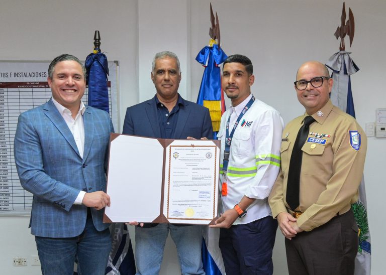 APORDOM firma acuerdo interinstitucional con el CESEP