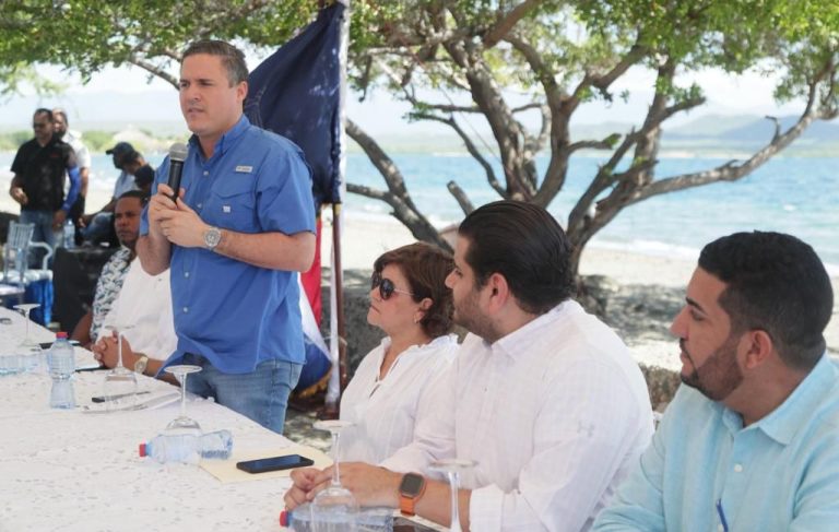 Autoridad Portuaria da primer palazo para construcción de muelle pesquero en Las Salinas de Baní