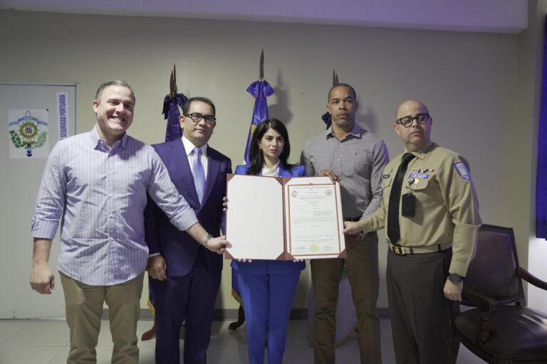 <strong>APORDOM y CESEP recertifican puertos con alcance internacional</strong>