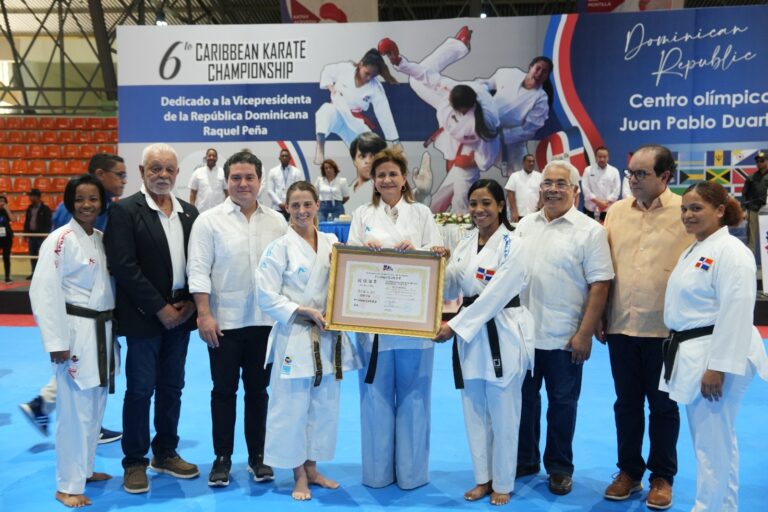 Vicepresidenta clausura Campeonato de Karate del Caribe