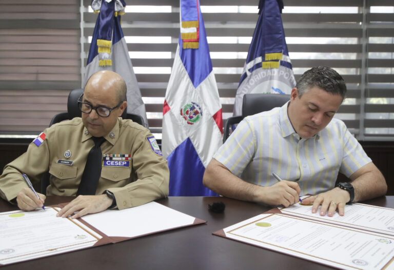 APORDOM y CESEP recertifican puerto Punta Catalina