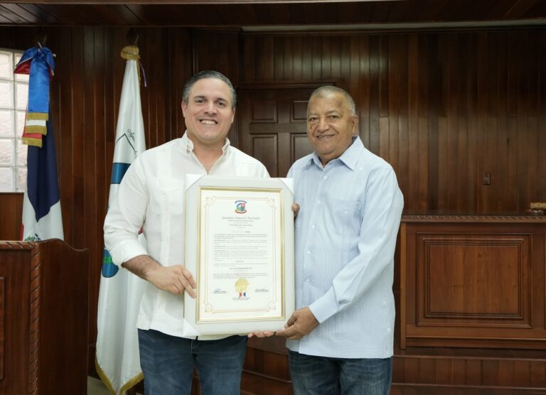 Declaran a Jean Luis Rodríguez visitante distinguido de San Cristóbal