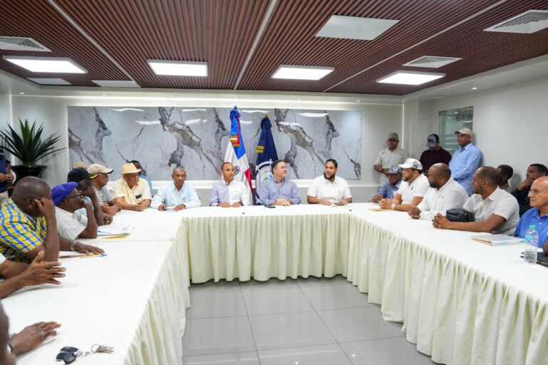 Autoridad Portuaria Dominicana iniciará entrega de bonos navideños a más de 30 mil trabajadores portuarios de RD