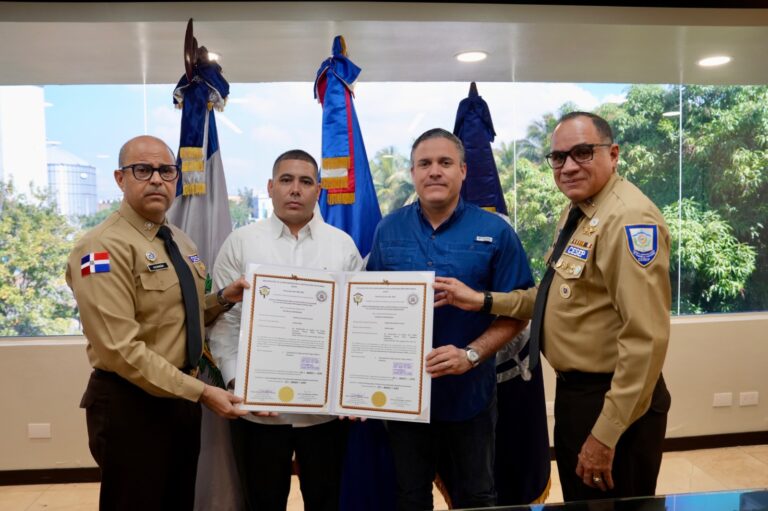 APORDOM y CESEP recertifican puerto de Puerto Plata