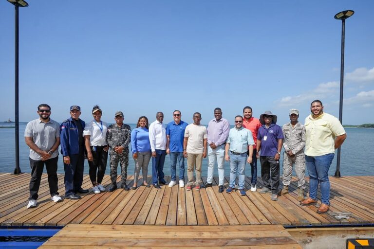 APORDOM entrega muelle turístico y pesquero de Palenque tras proceso de mantenimiento