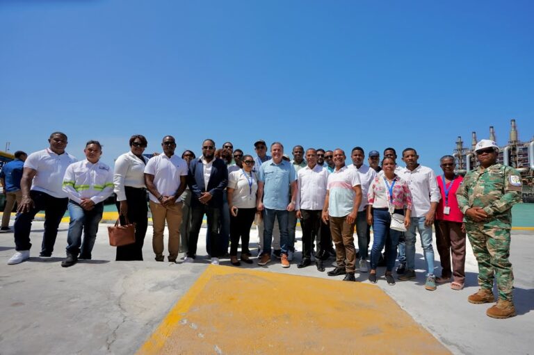 Autoridad Portuaria Dominicana entrega remozado el Muelle No. 4 del Puerto de Azua