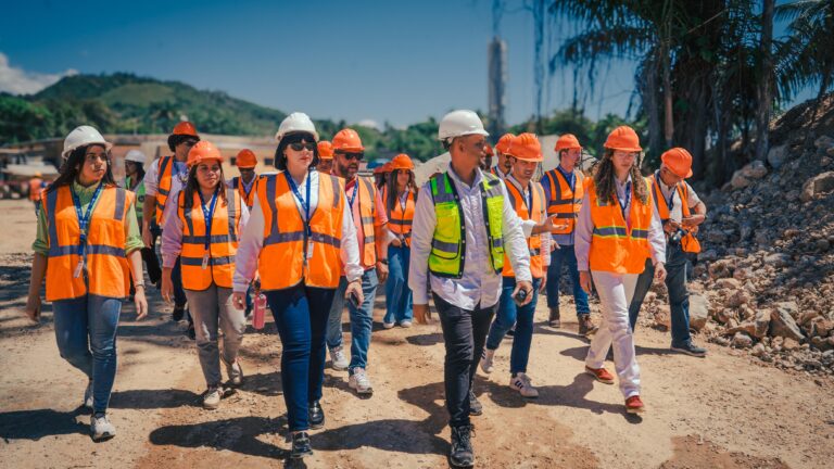 Autoridad Portuaria Dominicana Impulsa Formación de Pasantes con Visita a Proyectos Portuarios en Samaná