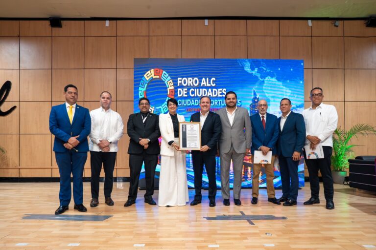 APORDOM recibe reconocimiento internacional por impacto del Plan Nacional de Muelles en comunidades costeras