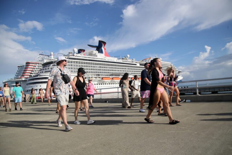 RD supera los 16 mil visitantes en un solo día con la llegada de cuatro cruceros a Puerto Plata y Pedernales